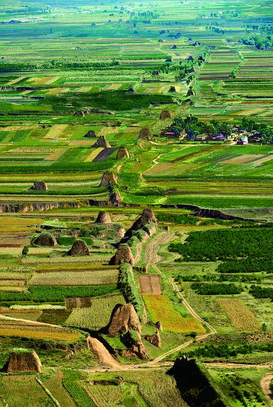 Reliquias de la Muralla de Datong. [Foto: Li Yi y Han Jianjun]