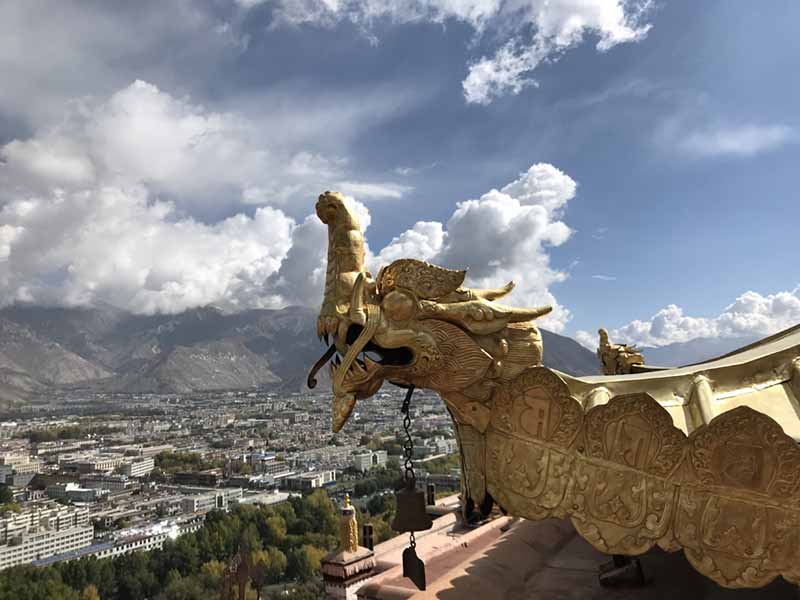 La restauración del Palacio Potala entra en su fase final. [Foto: Palden Nyima y Daqiong/Chinadaily. com. cn]