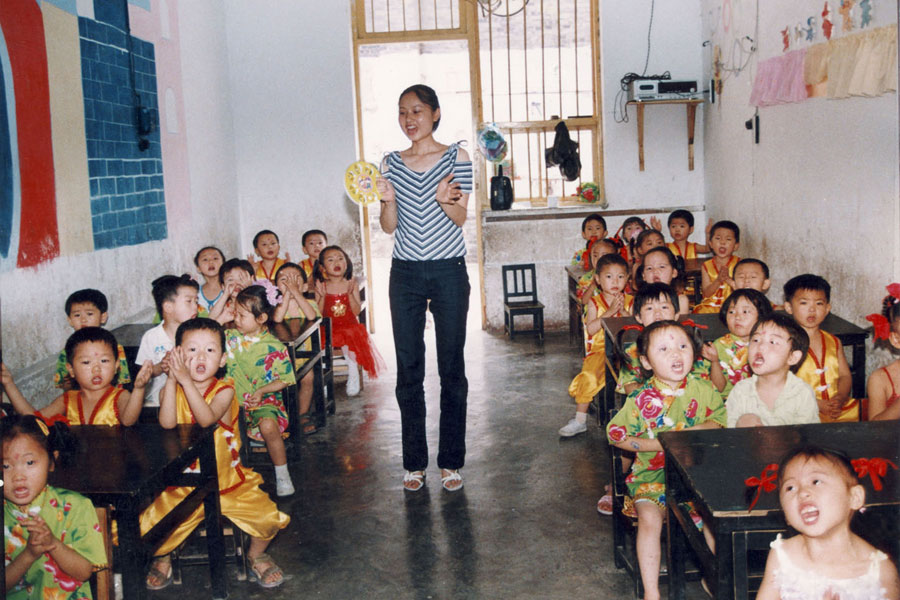 Zheng Ruishun, de 78 a?os , es un fotógrafo aficionado de Fengdu, Chongqing. Desde el inicio del proceso de reforma y apertura del país, iniciado en 1978, él ha estado registrando los cambios que ha experimentado su ciudad natal. [Foto proporcionada]