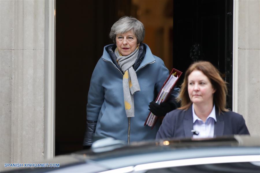 Parlamento británico rechaza posibilidad de "brexit" sin acuerdo