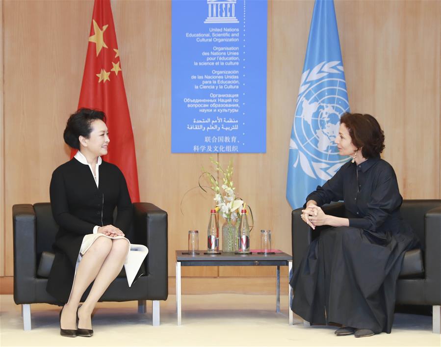 Peng Liyuan asiste a sesión especial de UNESCO sobre educación de ni?as y mujeres