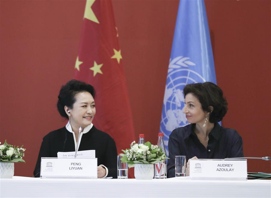 Peng Liyuan asiste a sesión especial de UNESCO sobre educación de ni?as y mujeres