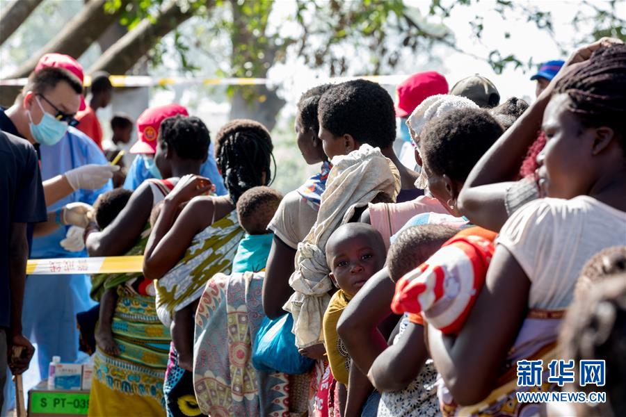 Equipo de rescate chino inicia operaciones de rescate en la zona del desastre de Mozambique