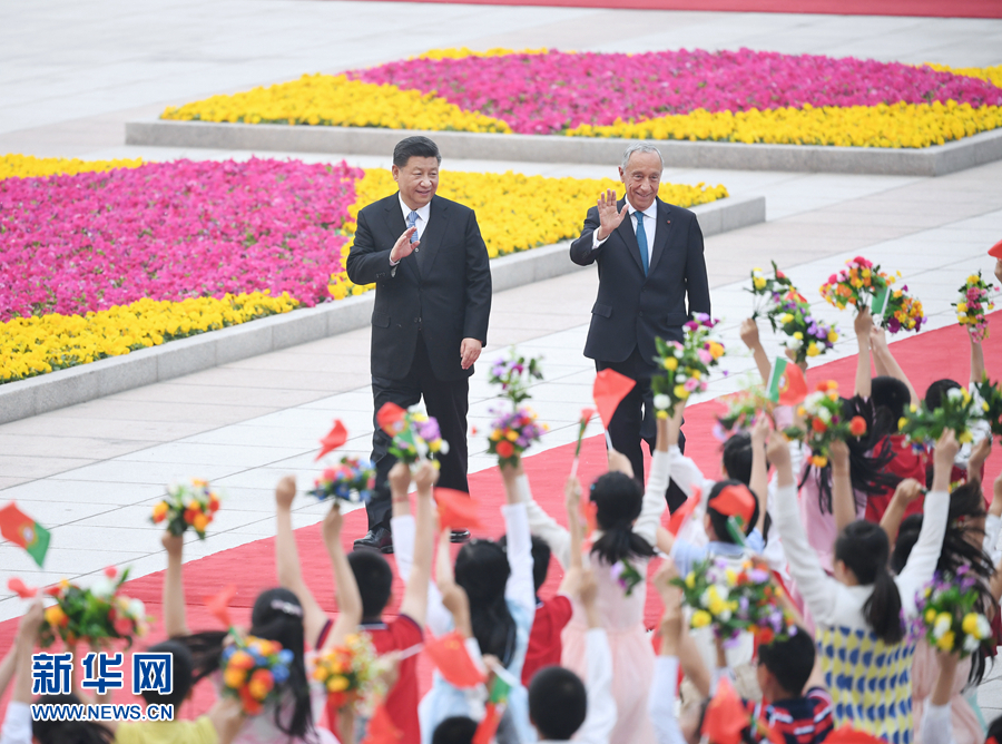 Xi sostiene conversaciones con presidente portugués