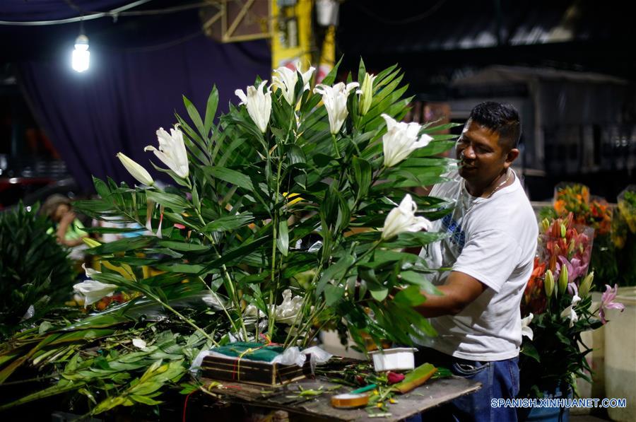 Romería de Flores por el Día del Madres en México