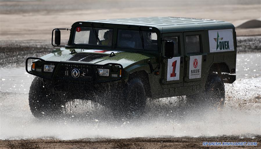 Se celebra la Exposición de Vehículos de Defensa en Tianjin