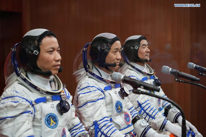 Realizan ceremonia de despedida para astronautas chinos de misión Shenzhou-12