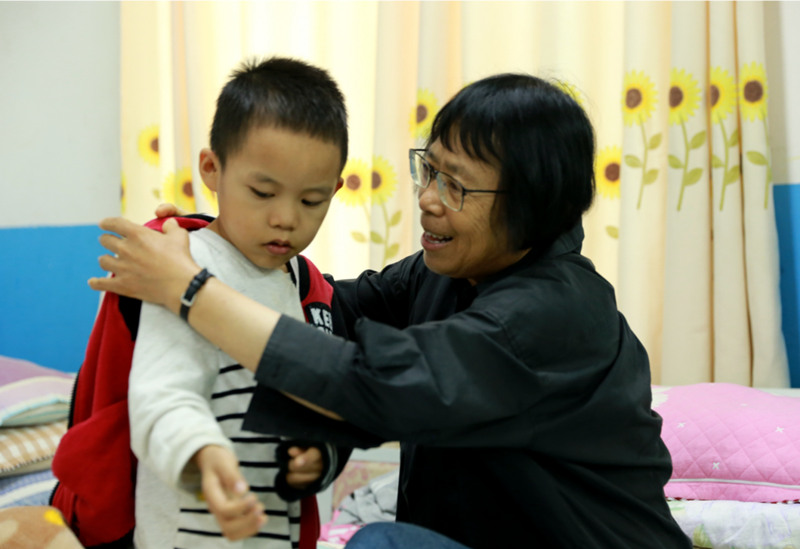 Zhang en la escuela. (Foto: Yunnan Daily)