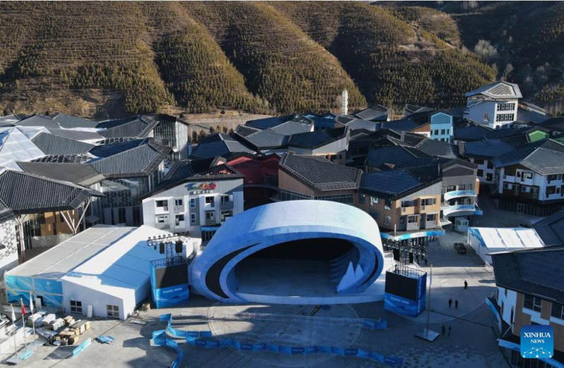 Escenario de la ceremonia de entrega de premios en la zona de competiciones de Zhangjiakou