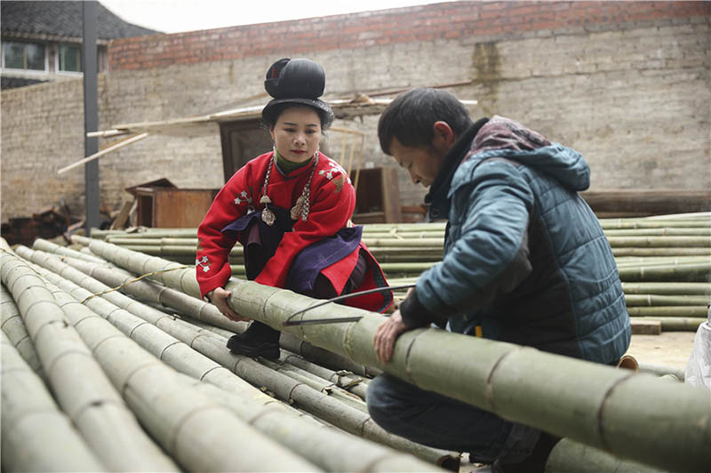 Jaulas artesanales chinas para aves de hogar se popularizan dentro del país y en el extranjero