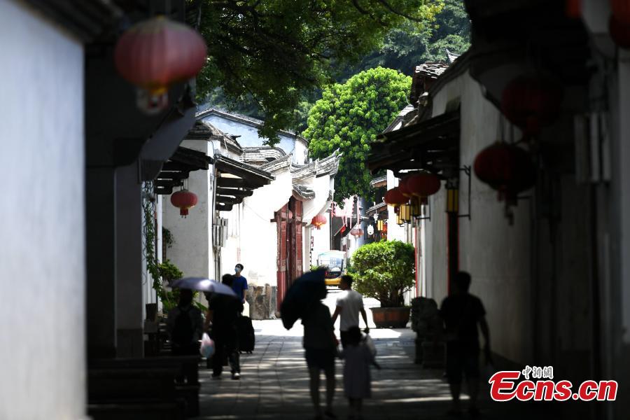 Seleccionan los 'Tres carriles y siete callejones' de Fuzhou como centro turístico nacional