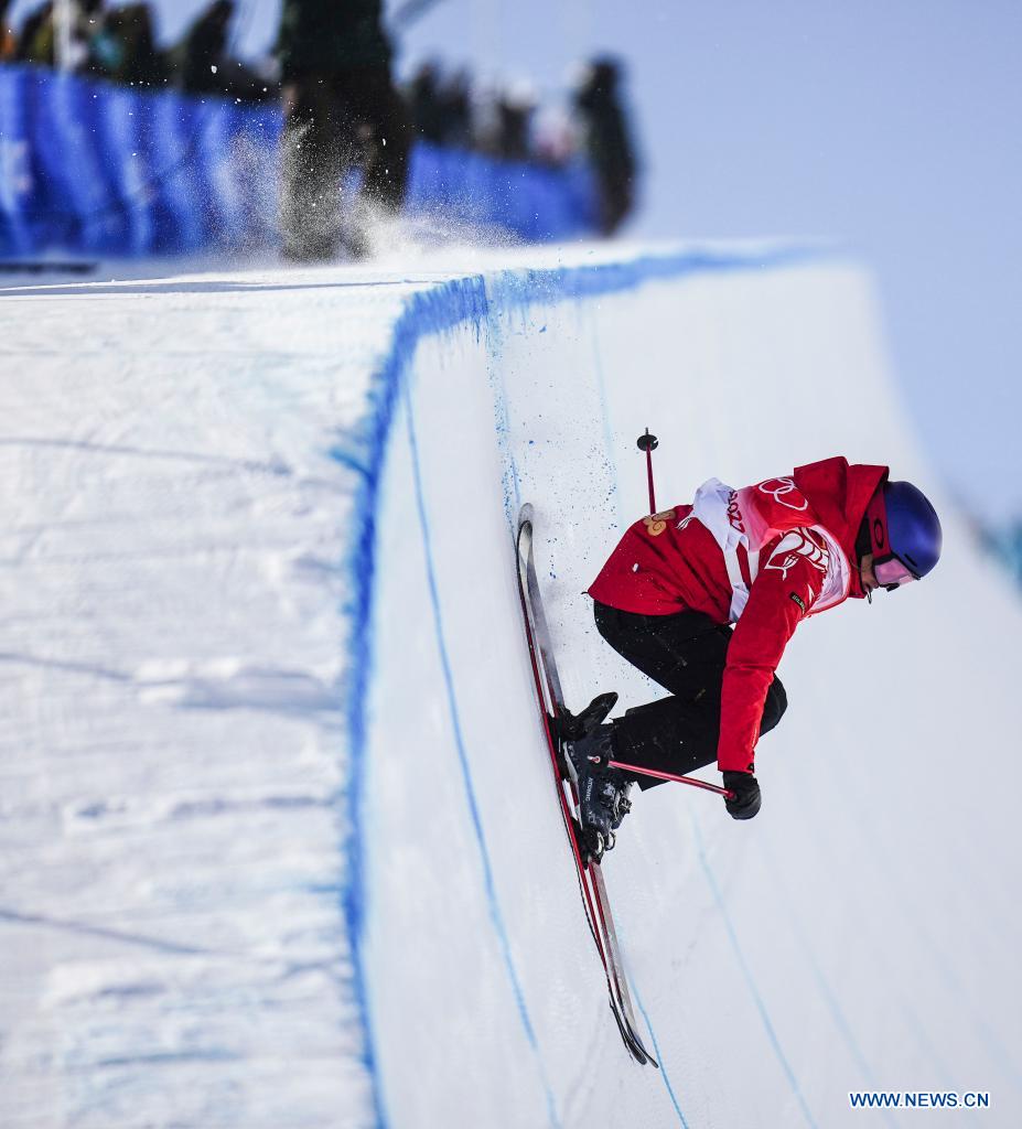 Beijing 2022: Gu Ailing gana su segundo oro para China en esquí libre halfpipe