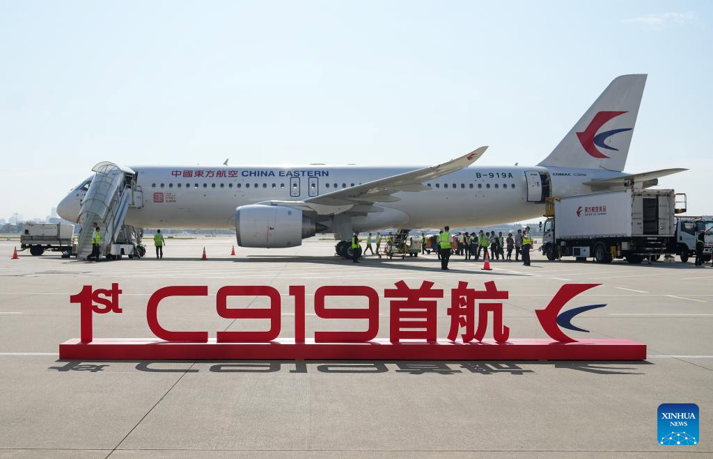 Comienza operación comercial de avión de pasajeros C919 de China