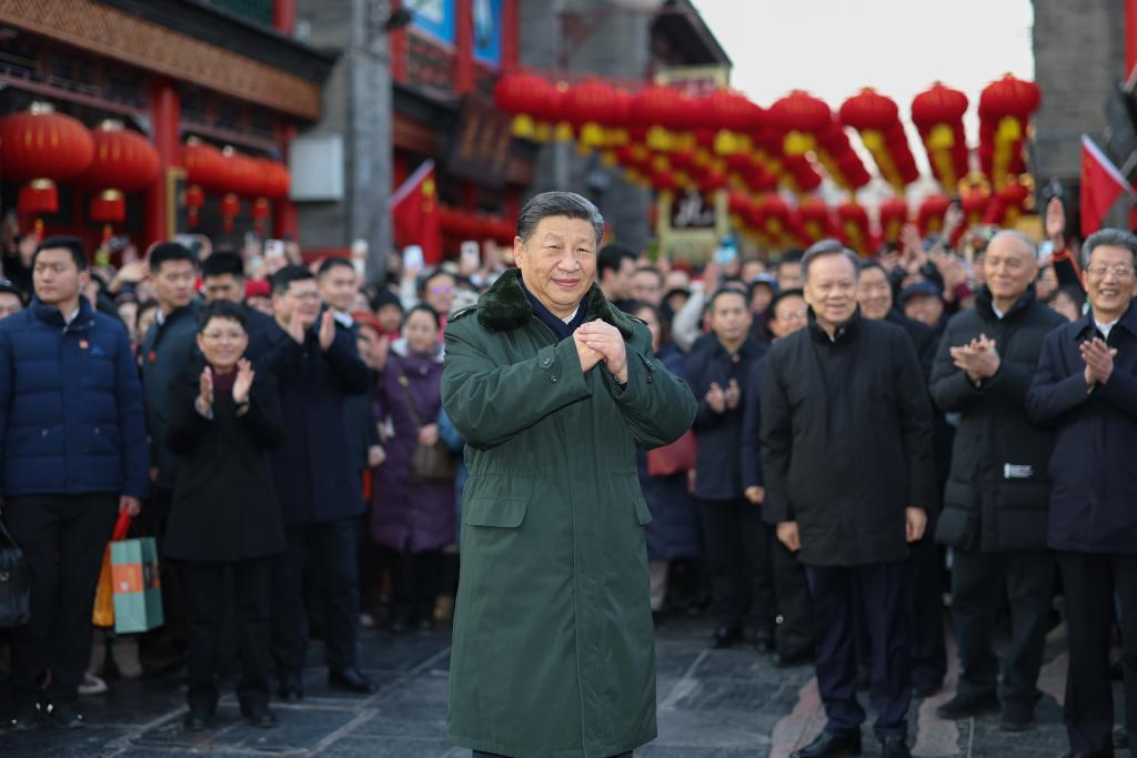 Xi extiende saludos a todos los chinos por la Fiesta de Primavera