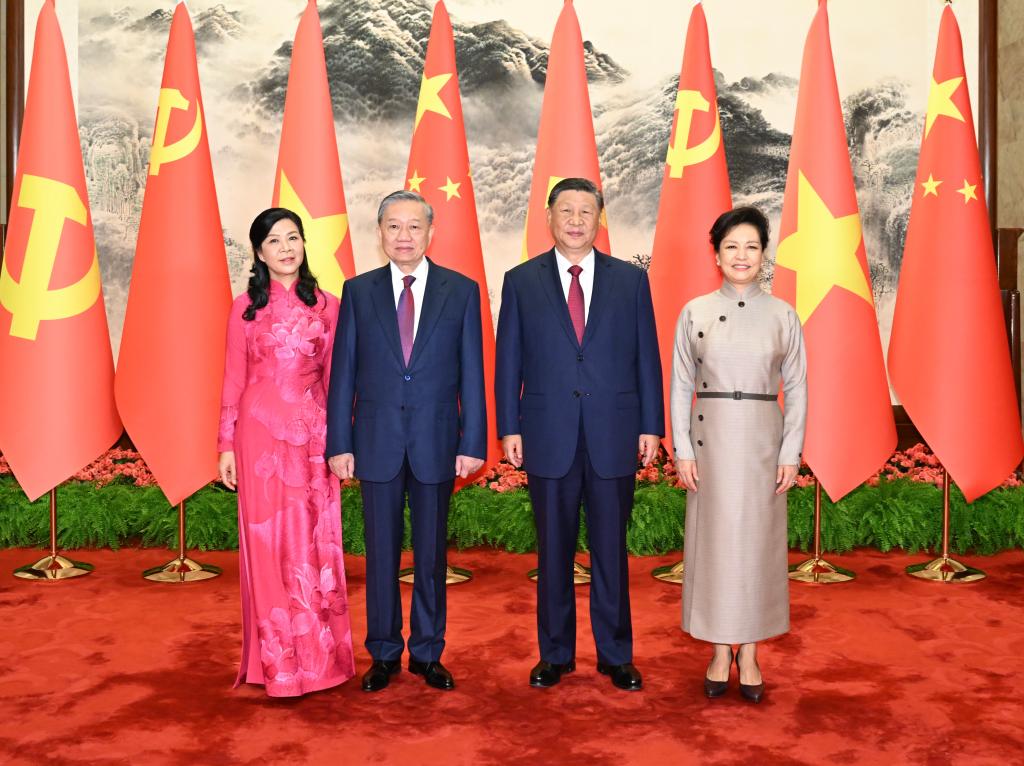 Xi y Lam sostienen conversaciones y guían desarrollo de comunidad de futuro compartido China-Vietnam