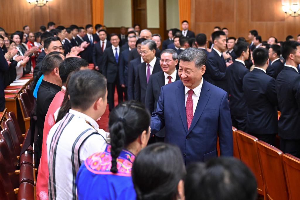 Realizan concierto para celebrar 75° aniversario de fundación de República Popular China